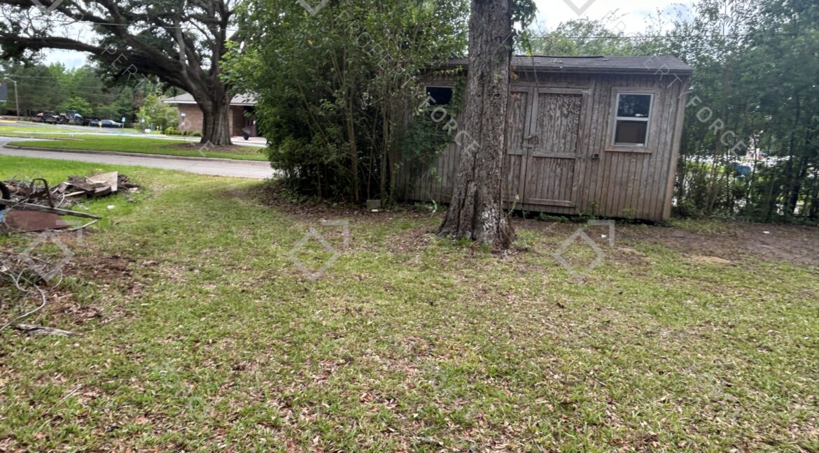 109 E 1st Ave, Havana, FL 32333 (24)