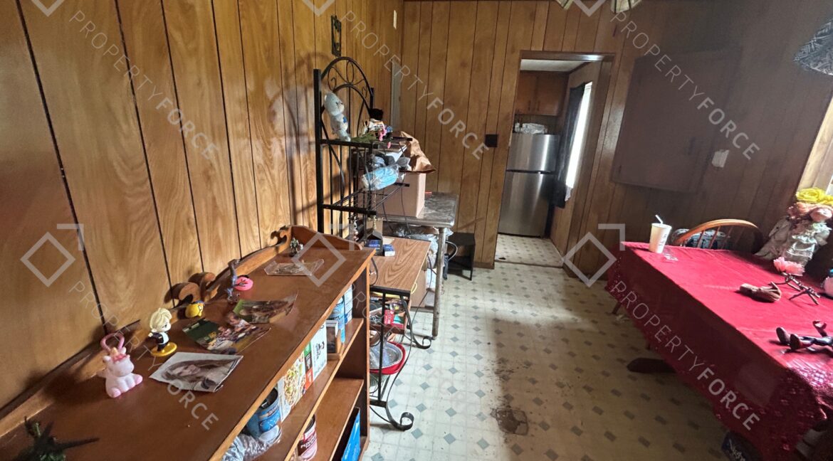 109 E 1st Ave, Havana, FL 32333 (67)