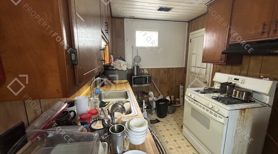 109 E 1st Ave, Havana, FL 32333 (75)