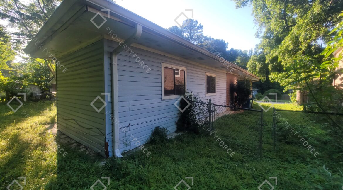 1664 Barrett Dr NW, Atlanta, GA 30318 (15)