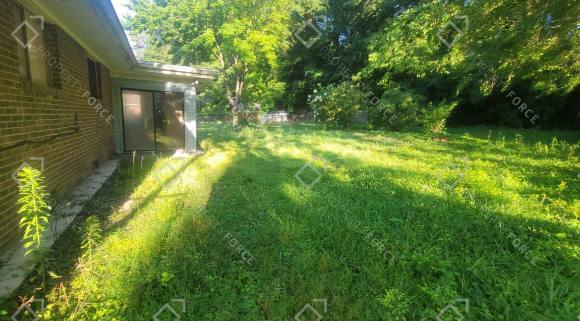 1664 Barrett Dr NW, Atlanta, GA 30318 (20)