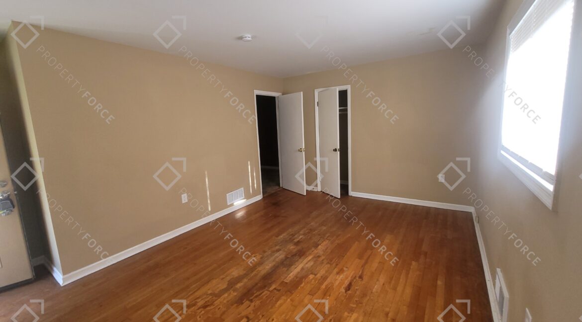 1664 Barrett Dr NW, Atlanta, GA 30318 (34)