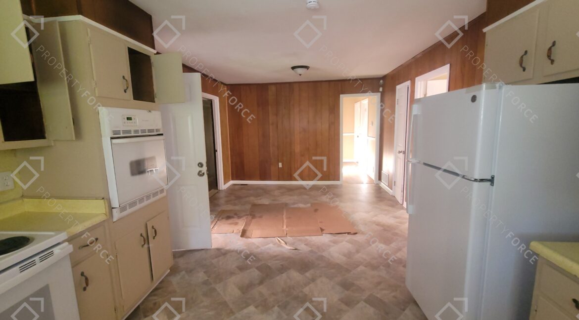 1664 Barrett Dr NW, Atlanta, GA 30318 (40)