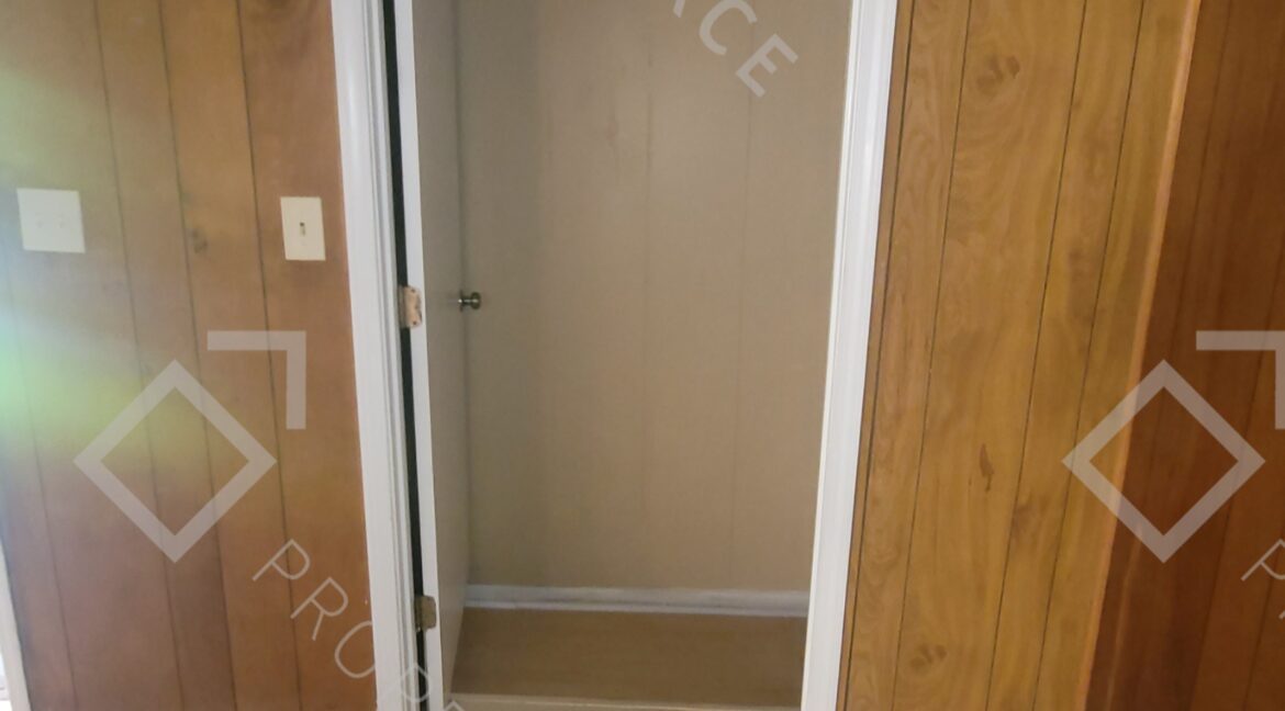 1664 Barrett Dr NW, Atlanta, GA 30318 (59)