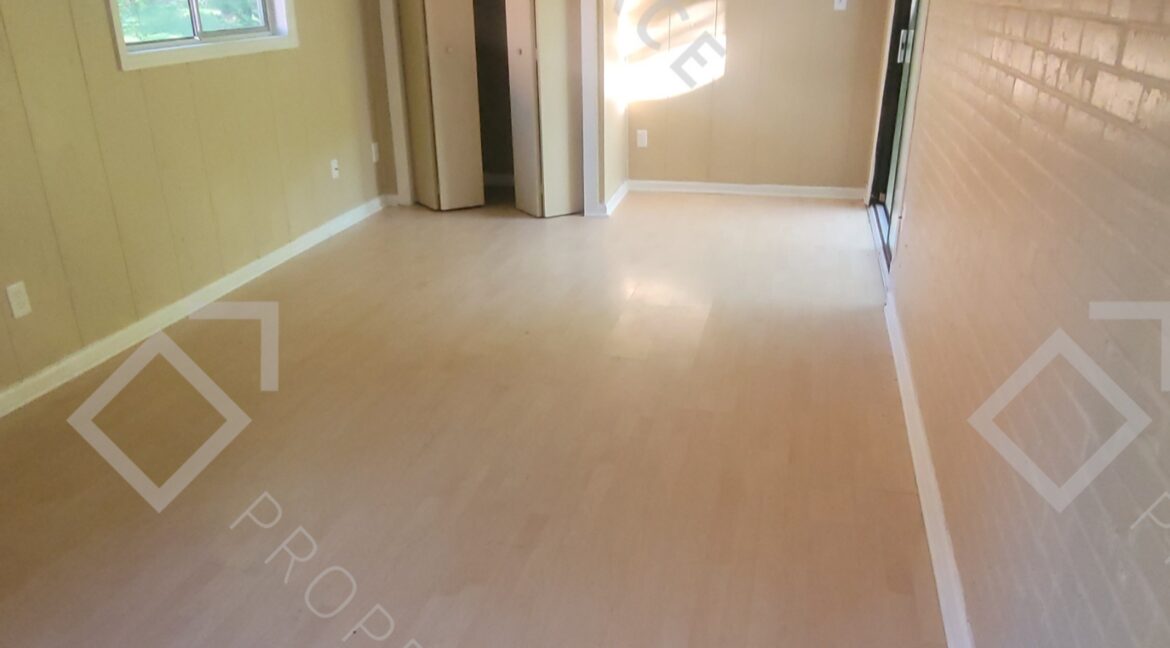 1664 Barrett Dr NW, Atlanta, GA 30318 (61)