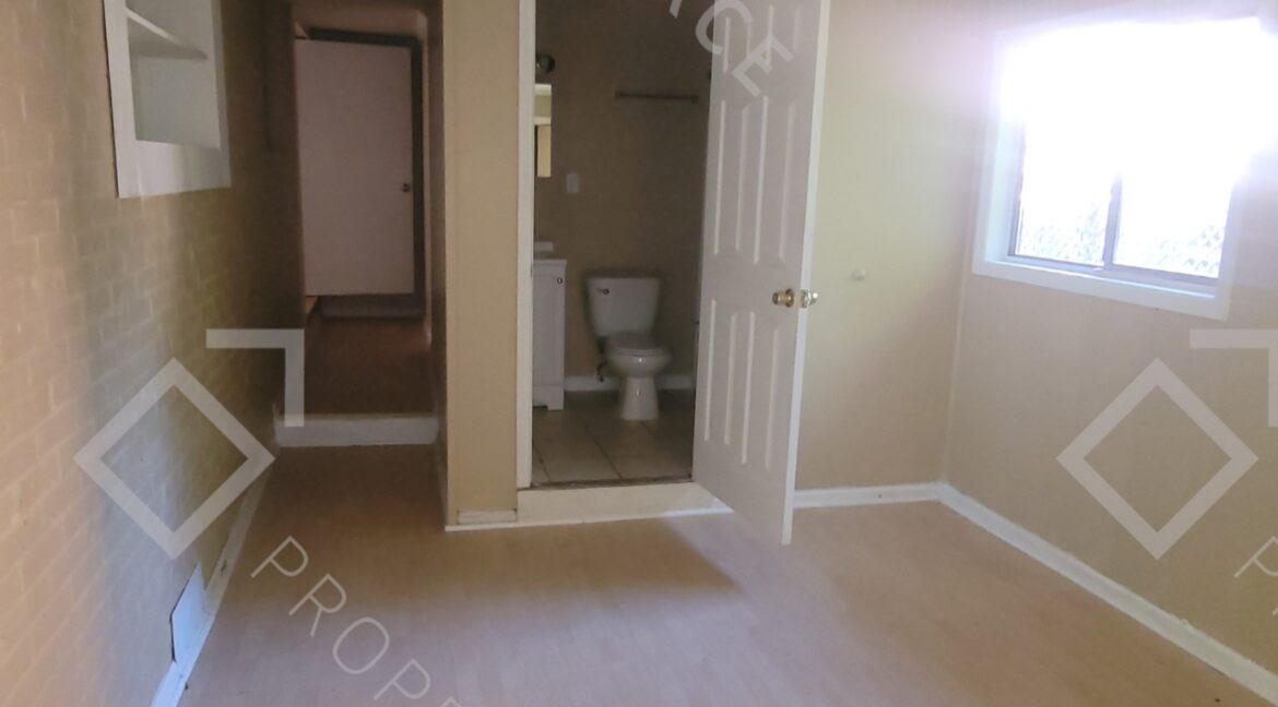 1664 Barrett Dr NW, Atlanta, GA 30318 (65)
