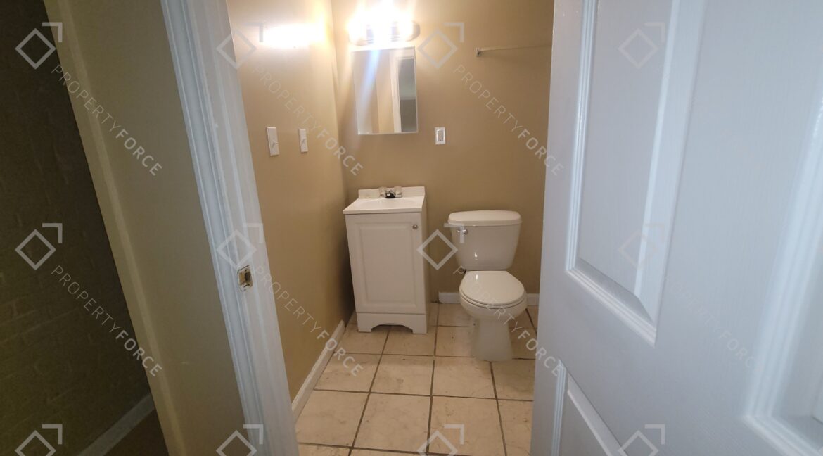1664 Barrett Dr NW, Atlanta, GA 30318 (71)