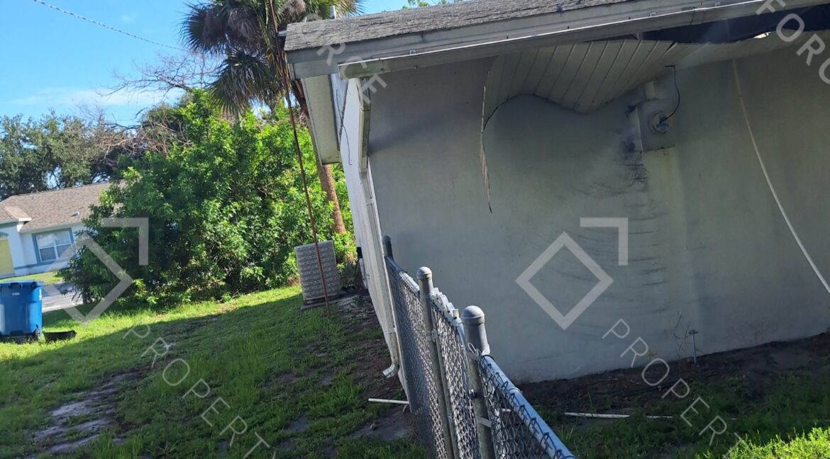 2052 Bradway St NE Palm Bay, FL 32905 (20)