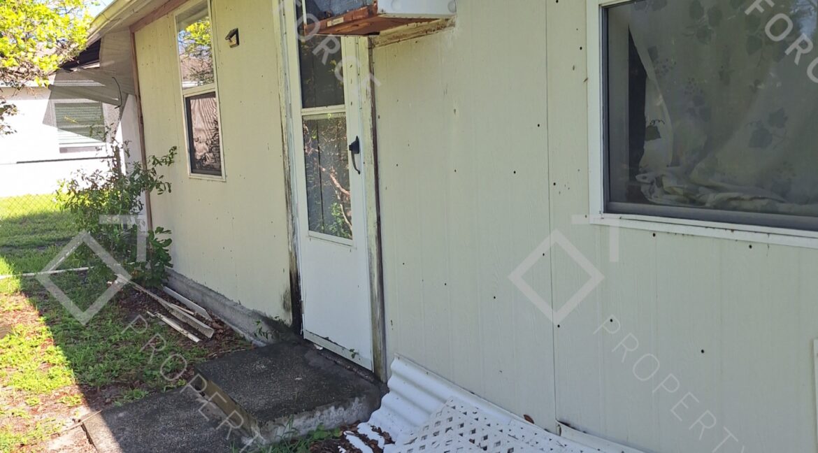 2052 Bradway St NE Palm Bay, FL 32905 (22)