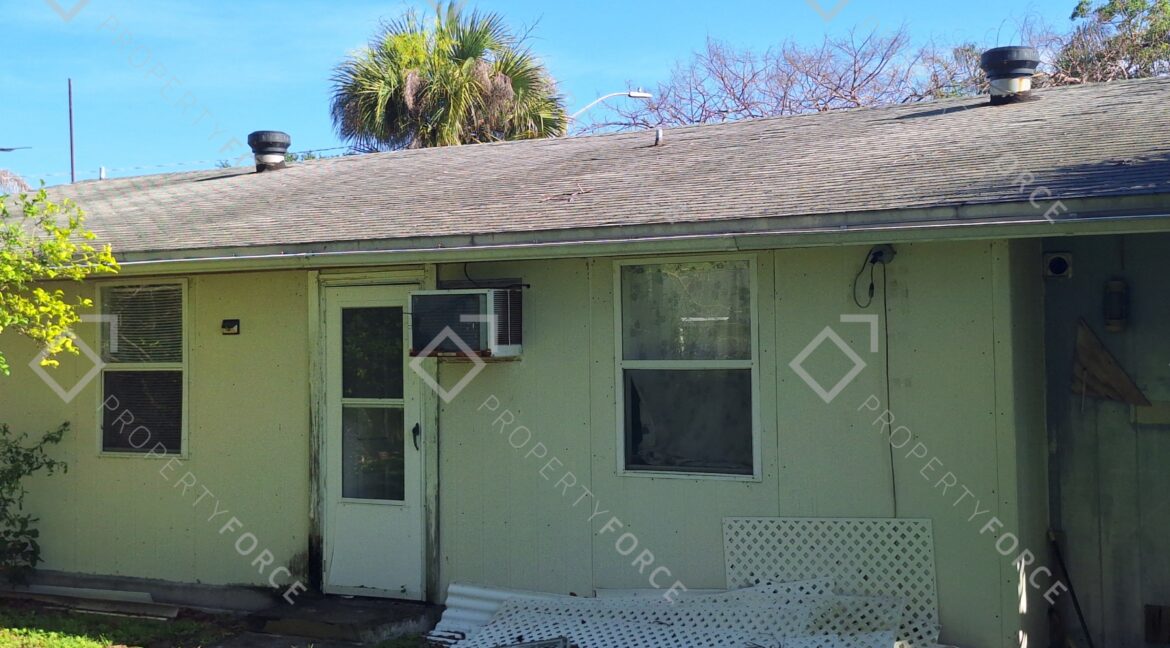 2052 Bradway St NE Palm Bay, FL 32905 (25)