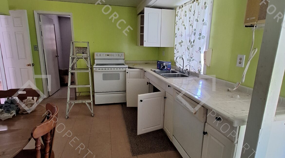 2052 Bradway St NE Palm Bay, FL 32905 (54)