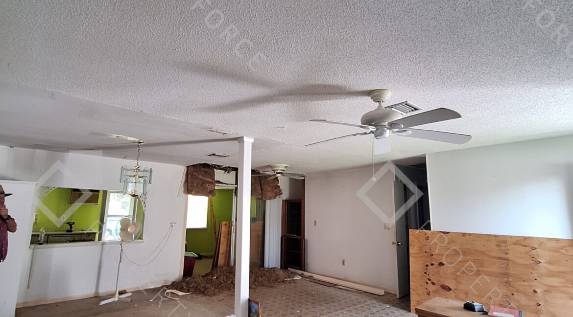 2052 Bradway St NE Palm Bay, FL 32905 (84)