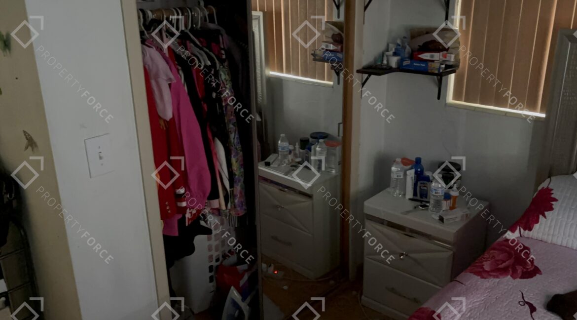 2121 Longwood Rd West Palm Beach, FL 33409 (64)