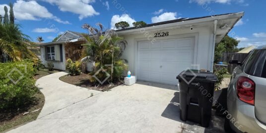 2526 SW Grotto Cir, Port St. Lucie, FL 34953