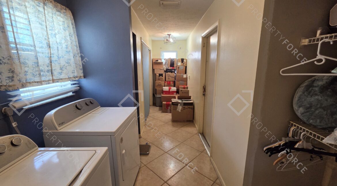 2526 SW Grotto Cir, Port St. Lucie, FL 34953 (29)