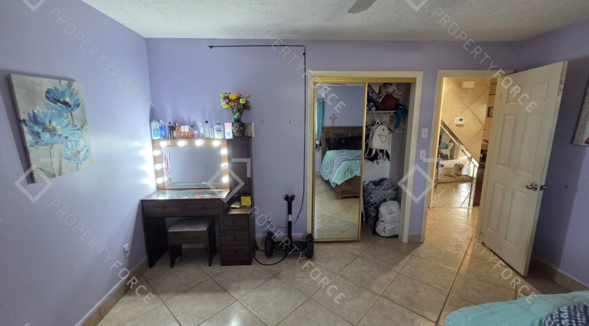 2526 SW Grotto Cir, Port St. Lucie, FL 34953 (37)