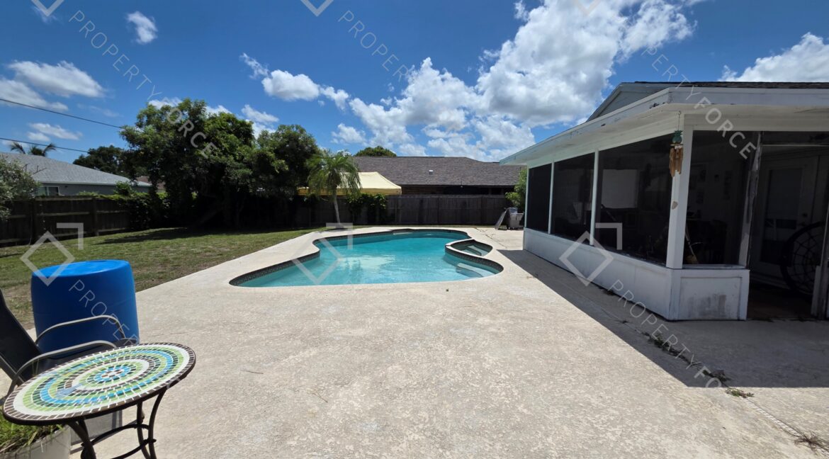 2526 SW Grotto Cir, Port St. Lucie, FL 34953 (48)
