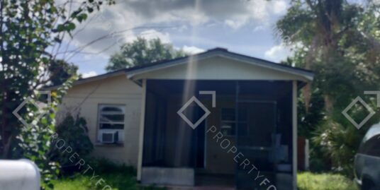 310 Faison St, Plant City, FL 33563