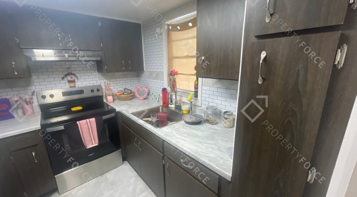 5245 Amulet Dr #208 New Port Richey, FL 34652- (9)