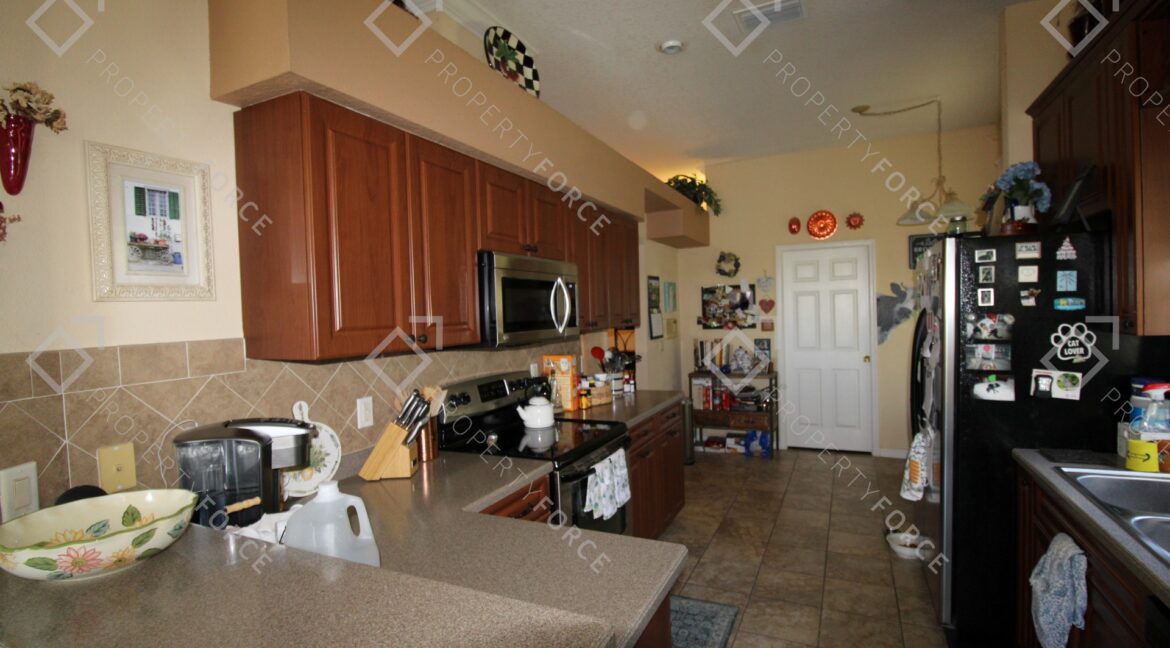 7830 Harbor Bridge Blvd New Port Richey, FL 34654 (17)