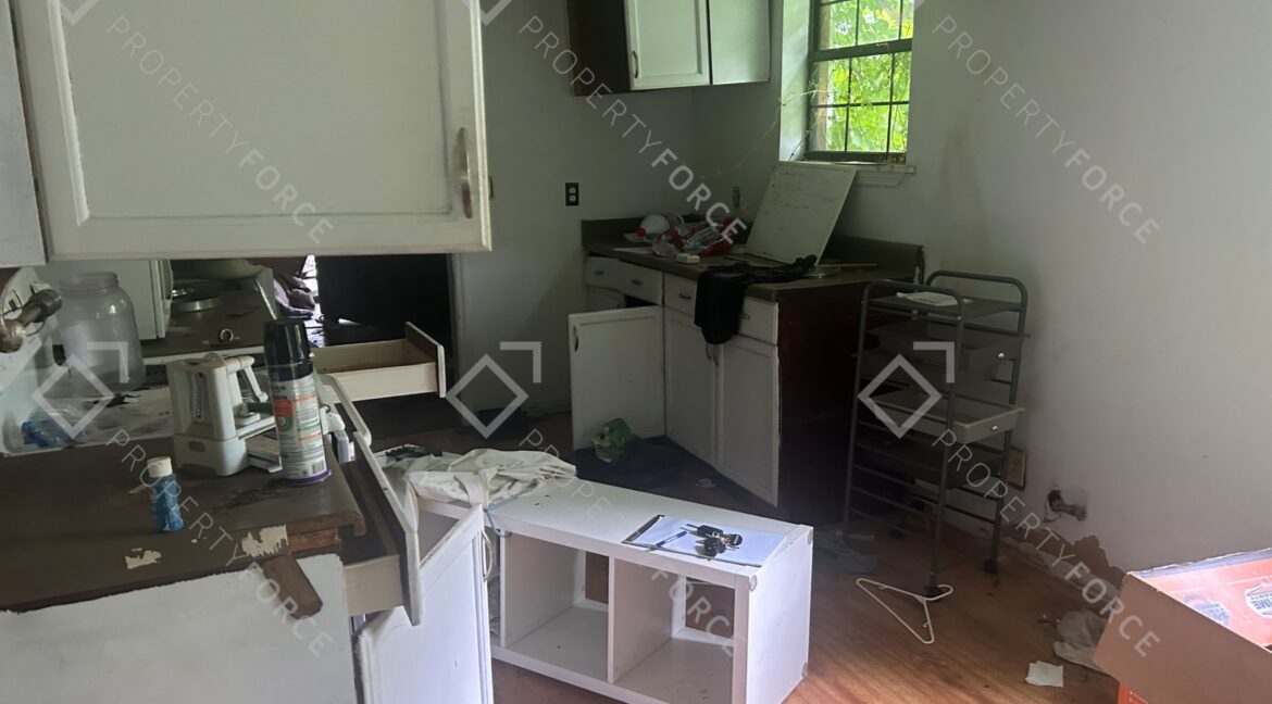1675 Pepper Dr, Tallahassee, FL 32304 (39)