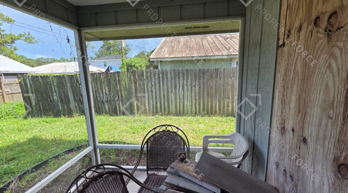 2150 87th Ct Vero Beach, FL 32966 (35)