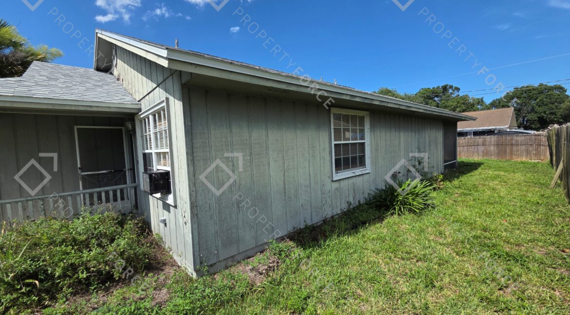2150 87th Ct Vero Beach, FL 32966 (4)