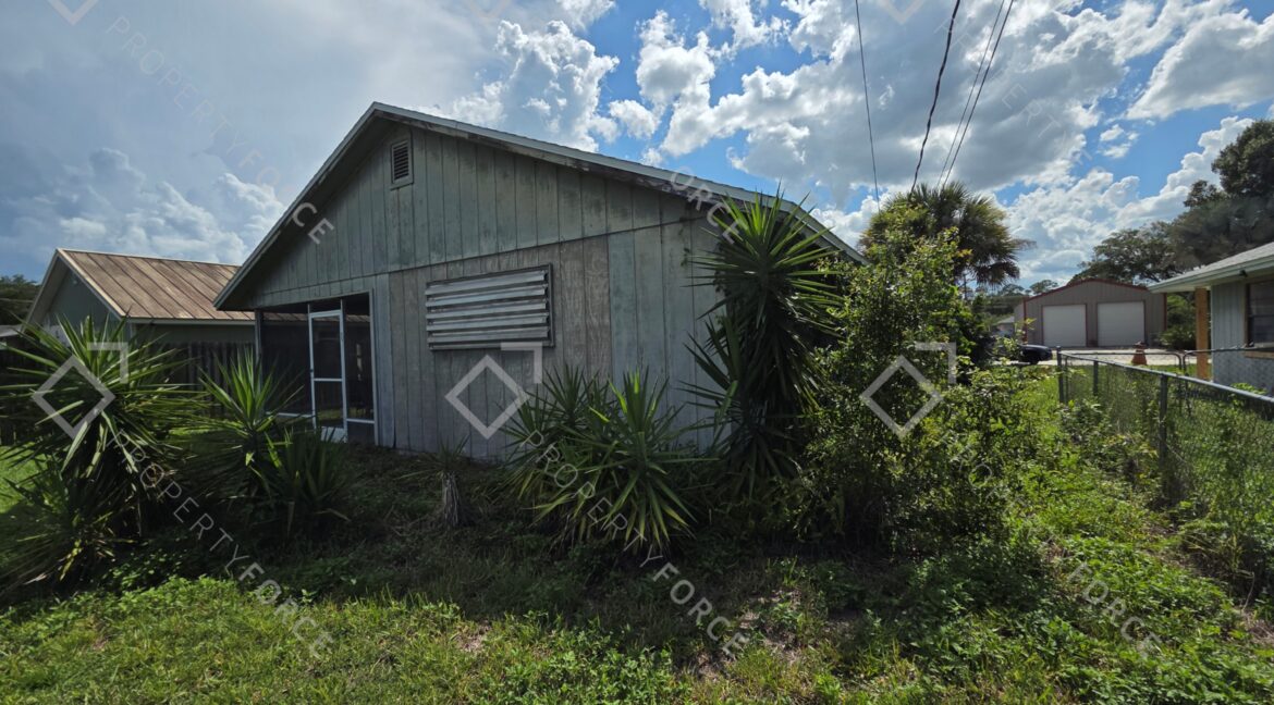 2150 87th Ct Vero Beach, FL 32966 (8)