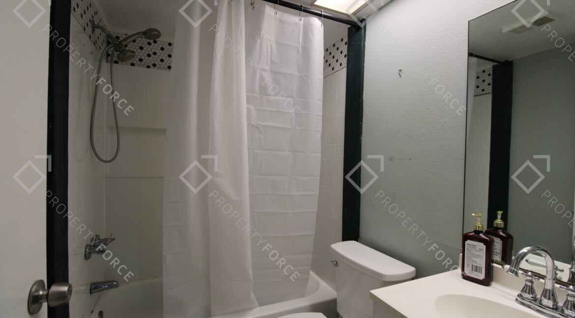 8200 Hixton Dr, Port Richey, FL 34668 (18)