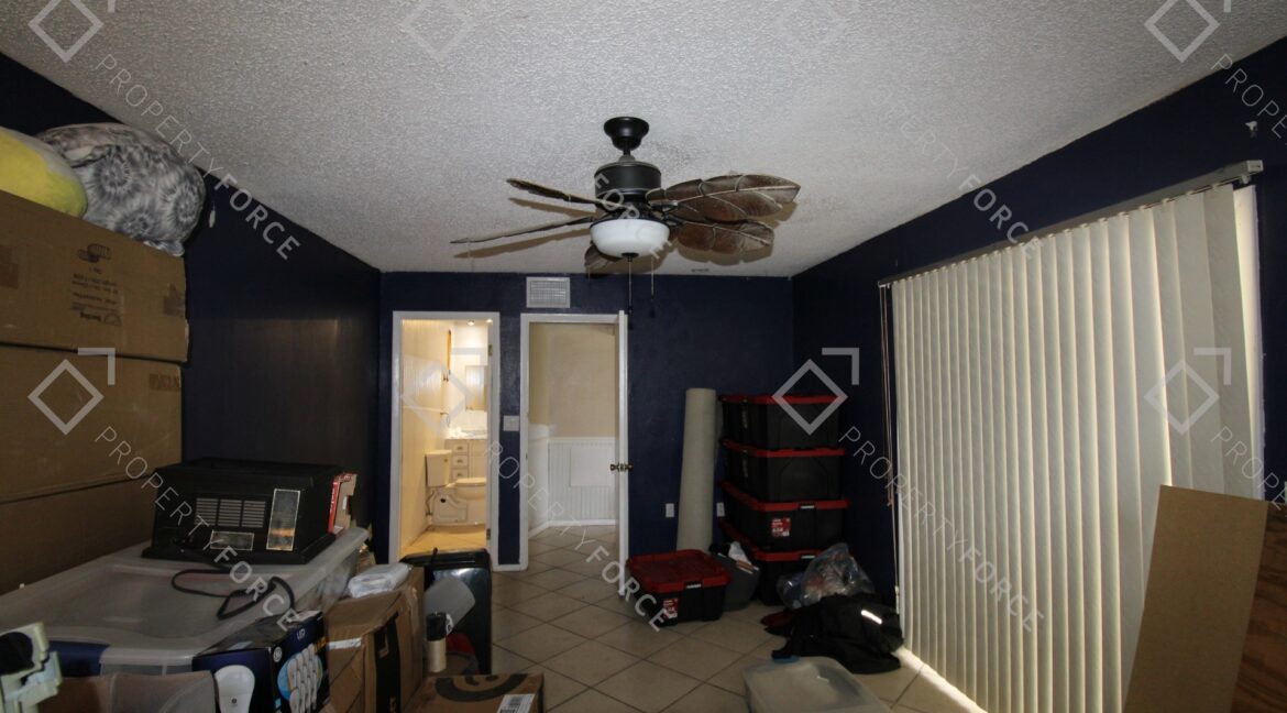 8200 Hixton Dr, Port Richey, FL 34668 (42)