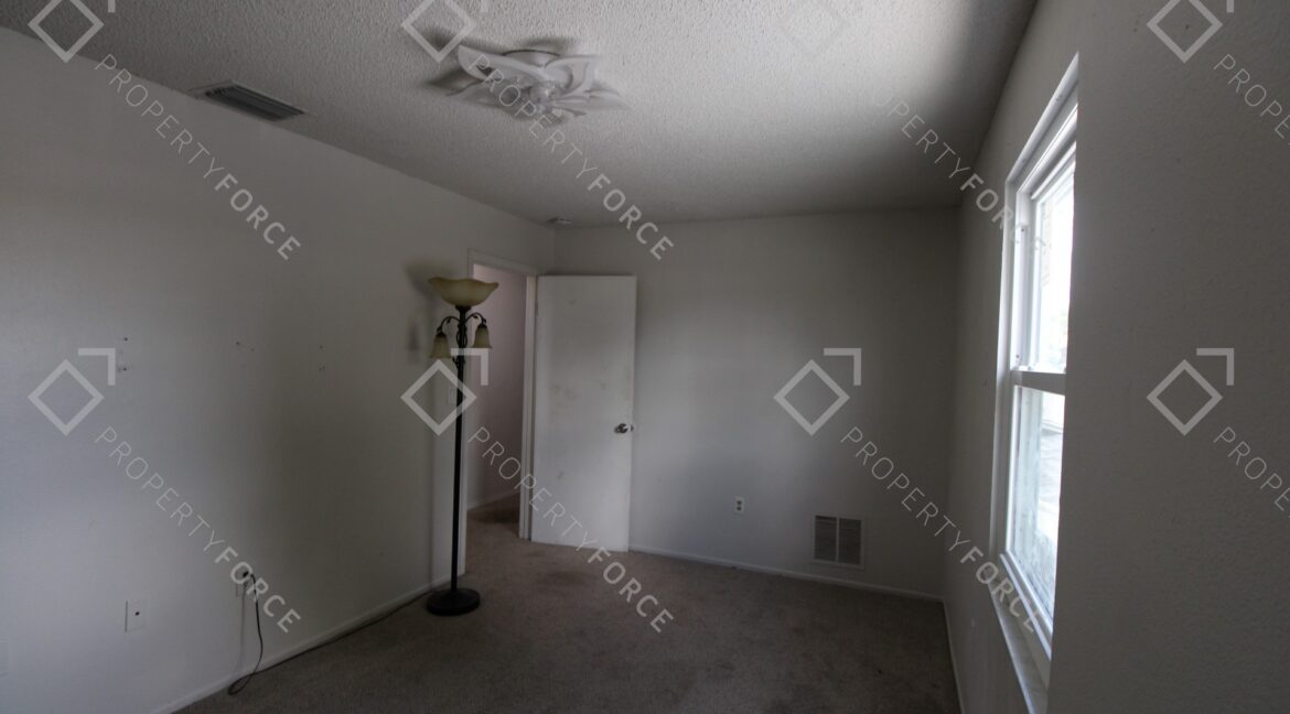 8200 Hixton Dr, Port Richey, FL 34668 (50)