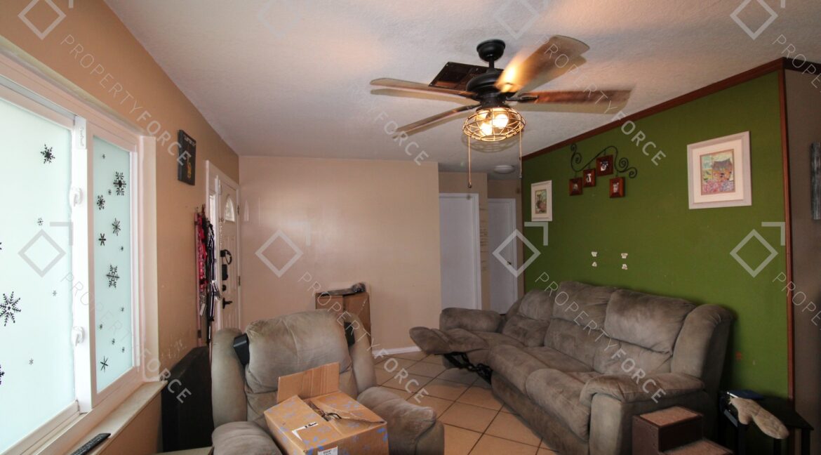 8200 Hixton Dr, Port Richey, FL 34668 (7)