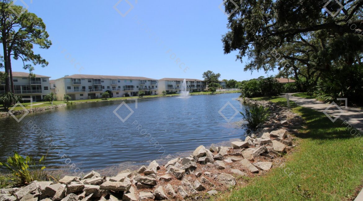 5775 Park St N APT 402, Saint Petersburg, FL 33709 (10)