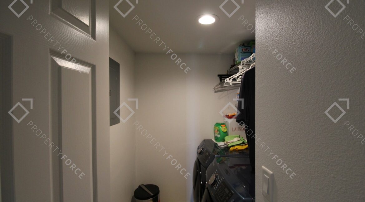 5775 Park St N APT 402, Saint Petersburg, FL 33709 (33)