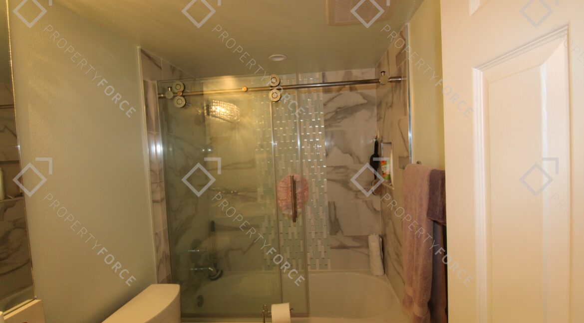 5775 Park St N APT 402, Saint Petersburg, FL 33709 (36)
