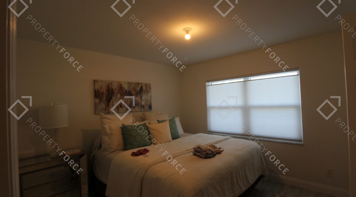 5775 Park St N APT 402, Saint Petersburg, FL 33709 (38)