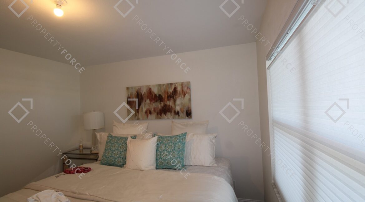 5775 Park St N APT 402, Saint Petersburg, FL 33709 (40)