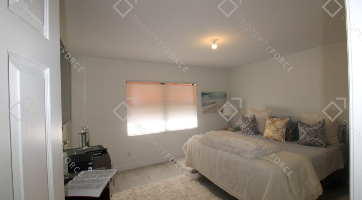5775 Park St N APT 402, Saint Petersburg, FL 33709 (44)