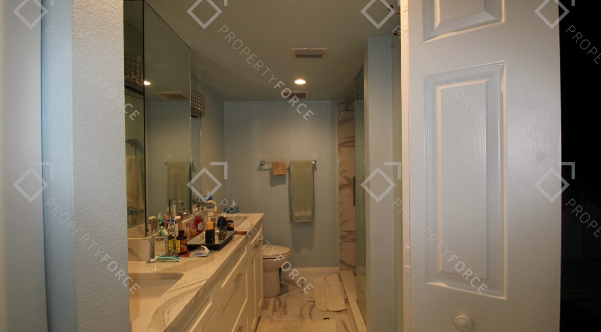 5775 Park St N APT 402, Saint Petersburg, FL 33709 (48)