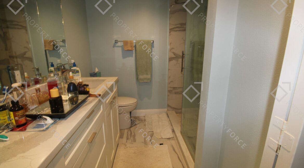5775 Park St N APT 402, Saint Petersburg, FL 33709 (50)