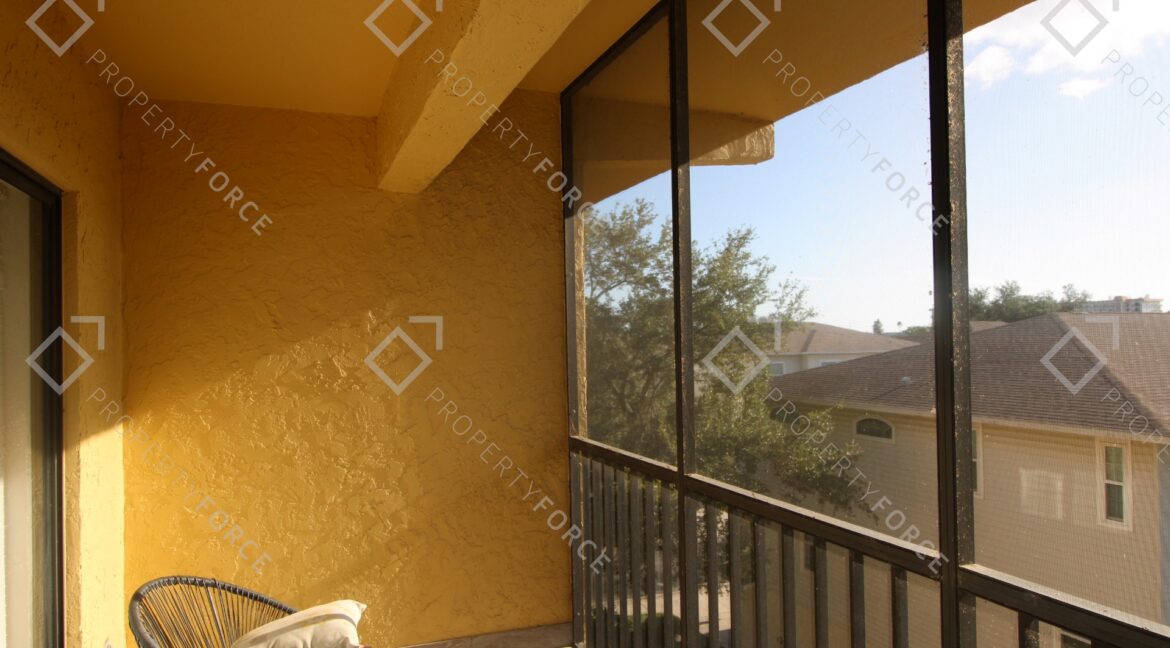 5775 Park St N APT 402, Saint Petersburg, FL 33709 (60)