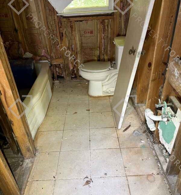 7_BATHROOM2