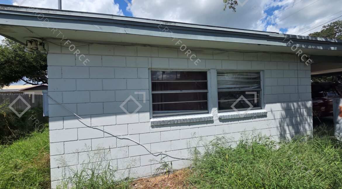 113 S 17th St Fort Pierce, FL 34950 (30)