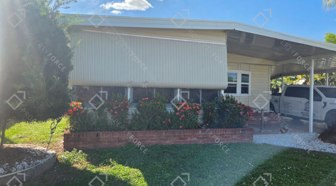 378 Nicklaus Blvd, North Fort Myers, FL 33903 (19)