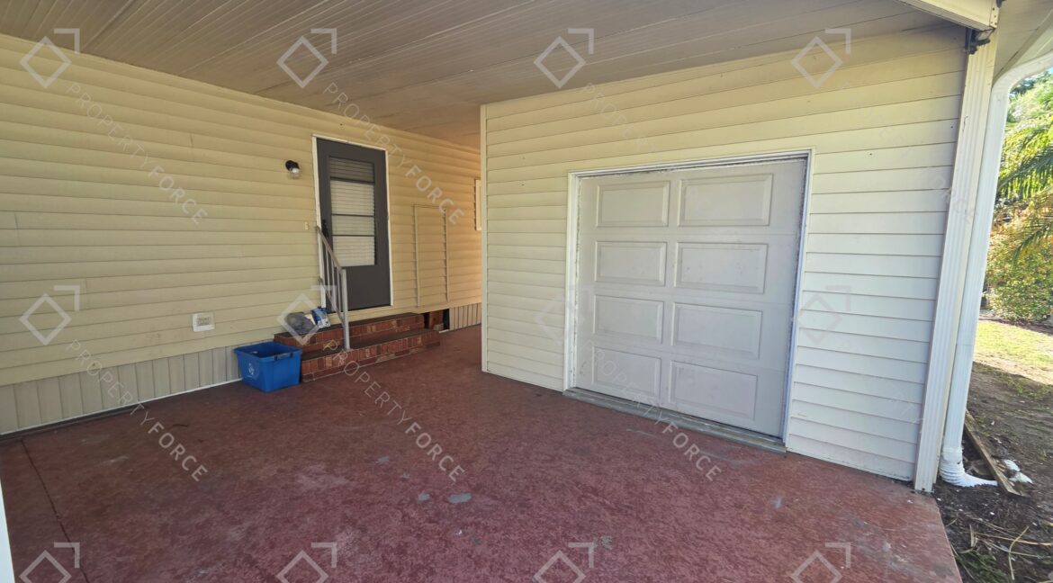 378 Nicklaus Blvd, North Fort Myers, FL 33903 (3)