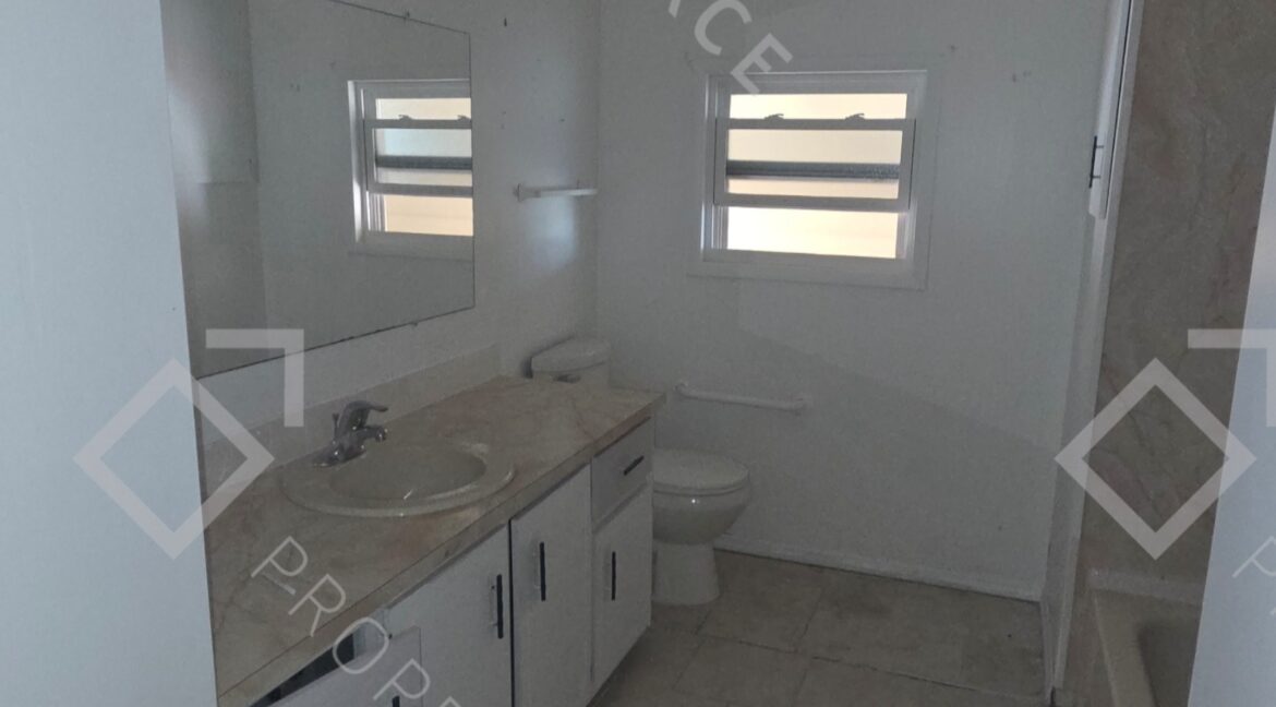 378 Nicklaus Blvd, North Fort Myers, FL 33903 (40)
