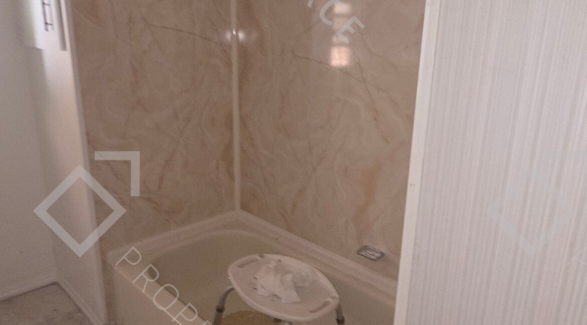 378 Nicklaus Blvd, North Fort Myers, FL 33903 (41)