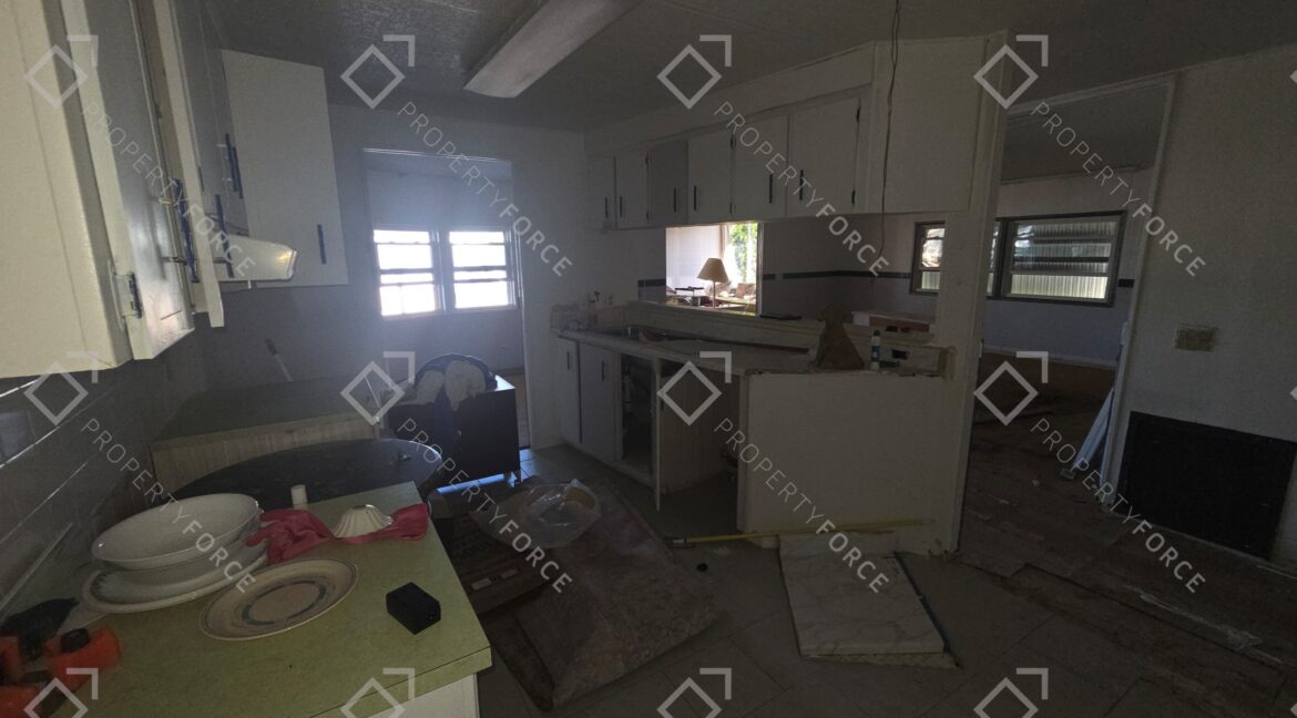 378 Nicklaus Blvd, North Fort Myers, FL 33903 (77)