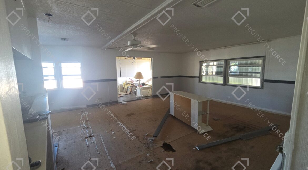 378 Nicklaus Blvd, North Fort Myers, FL 33903 (79)