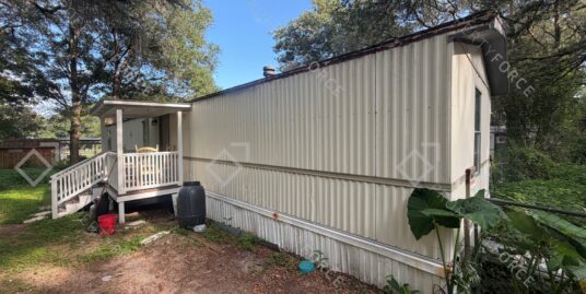 923 Lenore Ave, Interlachen, FL 32148